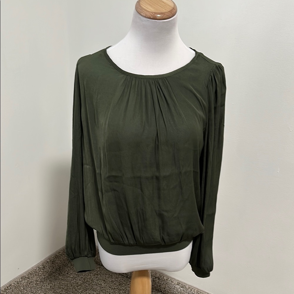 🌴 NWT Elie Tahari Satin Blouse